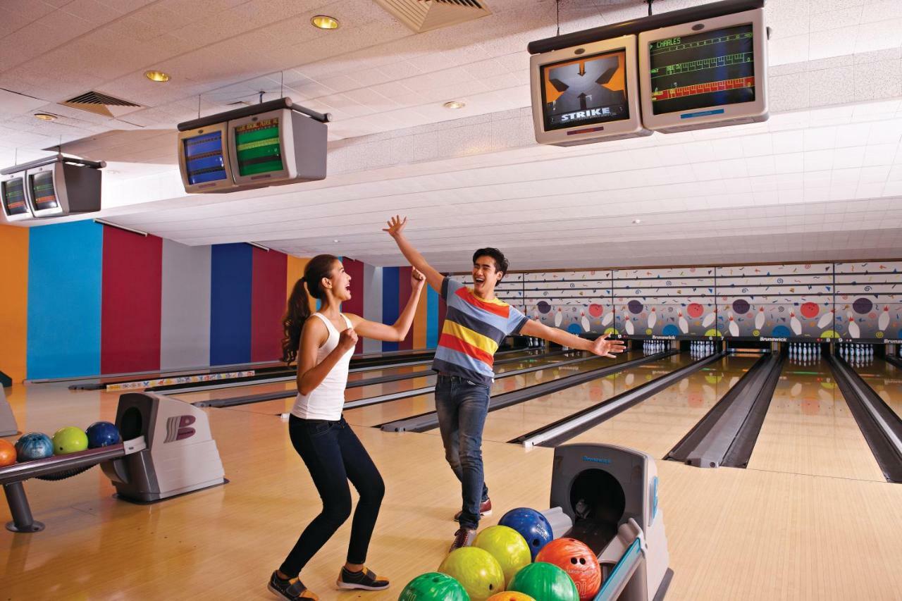 فندق ذا باسيفيك سوتيرا كوتا كينابالو المظهر الخارجي الصورة Bowling at the mall