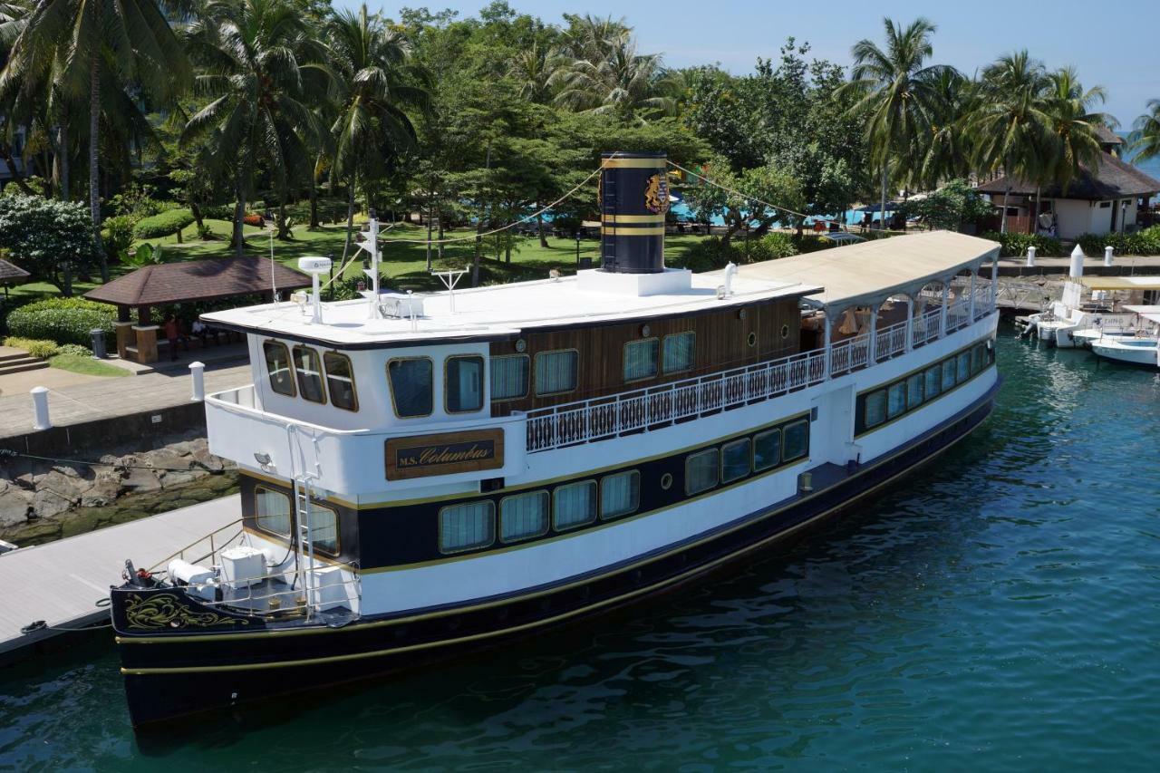 فندق ذا باسيفيك سوتيرا كوتا كينابالو المظهر الخارجي الصورة The 1912 passenger ship SS President Coolidge at the dock at the Four Seasons Resort
